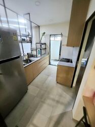 Sixth Avenue (D10), Terrace #568434041